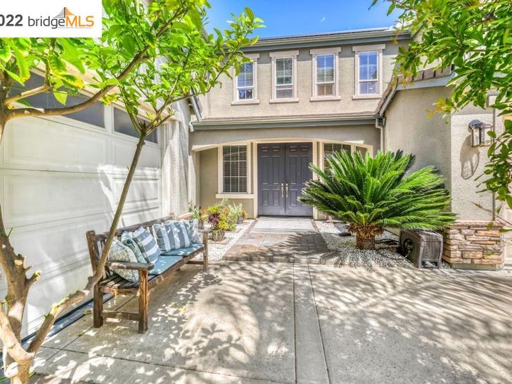 1037 Meadow Brook Dr, Brentwood, CA | . Photo 2 of 33