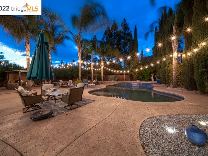 1037 Meadow Brook Dr, Brentwood, CA | . Photo 29 of 33