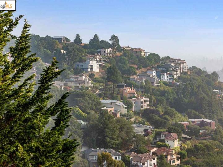 1106 Besito Ave, Berkeley, CA | Claremont Hills. Photo 20 of 38