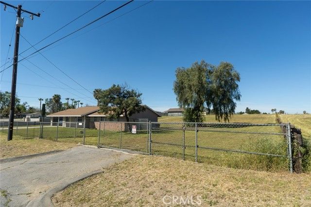 11070 Spruce Ave, Bloomington, CA | . Photo 6 of 36
