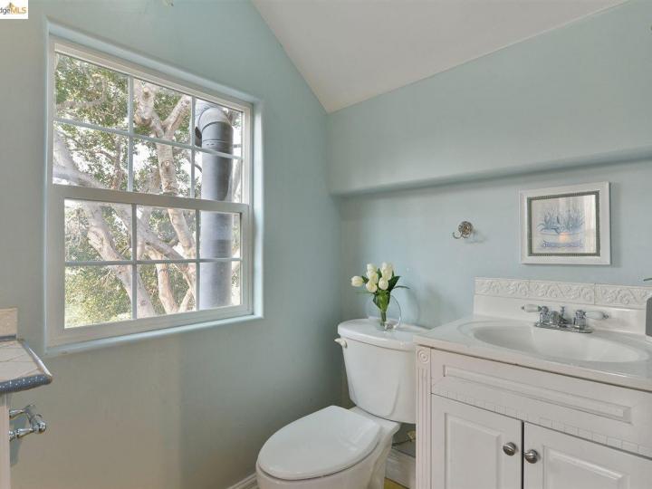 1113 Park Ave, Alameda, CA | East End. Photo 27 of 39