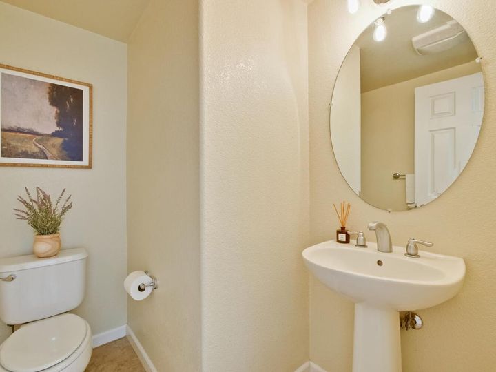 1202 Olivera Ter, Sunnyvale, CA, 94087 Townhouse. Photo 9 of 22