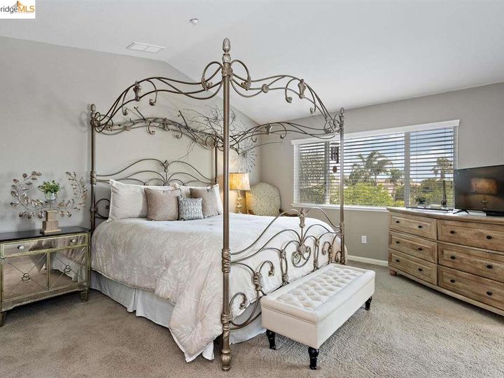 1208 Picadilly Ln, Brentwood, CA | Rose Garden. Photo 15 of 30