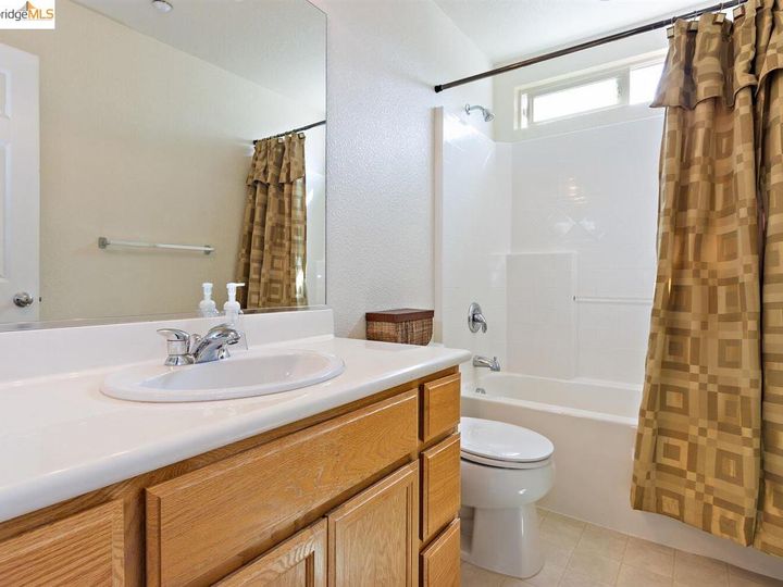 1208 Picadilly Ln, Brentwood, CA | Rose Garden. Photo 20 of 30