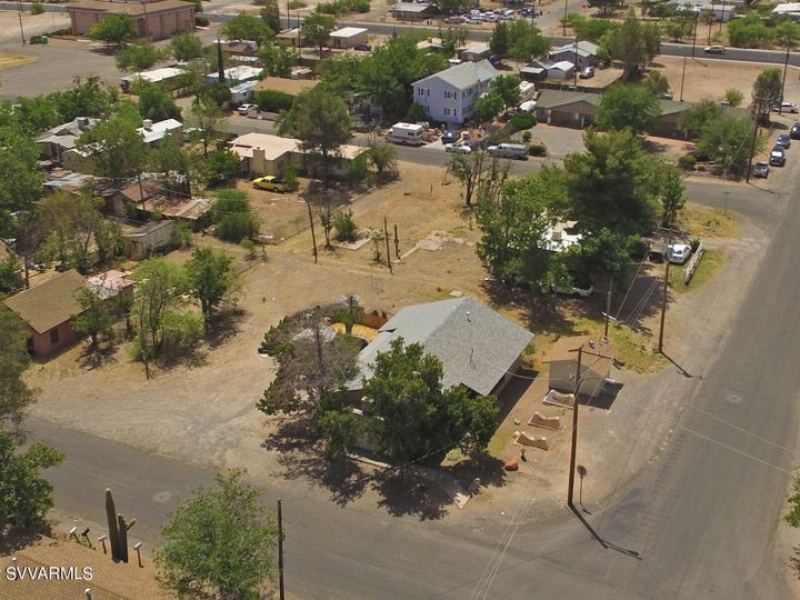 1209 E Cochise St Cottonwood AZ Multi-family home. Photo 4 of 10
