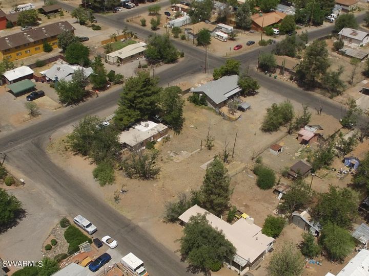1209 E Cochise St Cottonwood AZ Multi-family home. Photo 6 of 10