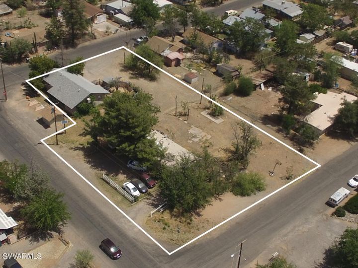 1209 E Cochise St Cottonwood AZ Multi-family home. Photo 9 of 10