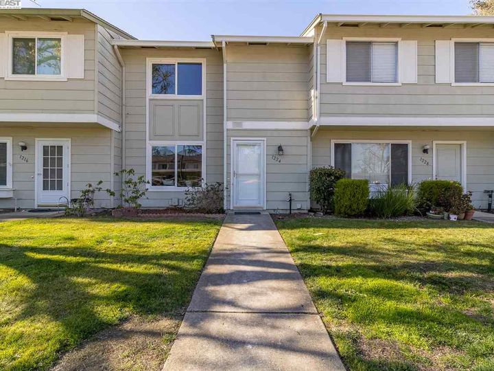 1224 Spring Valley Cmn, Livermore, CA, 94551 Townhouse. Photo 1 of 39