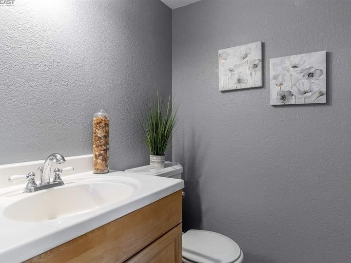 1224 Spring Valley Cmn, Livermore, CA, 94551 Townhouse. Photo 18 of 39