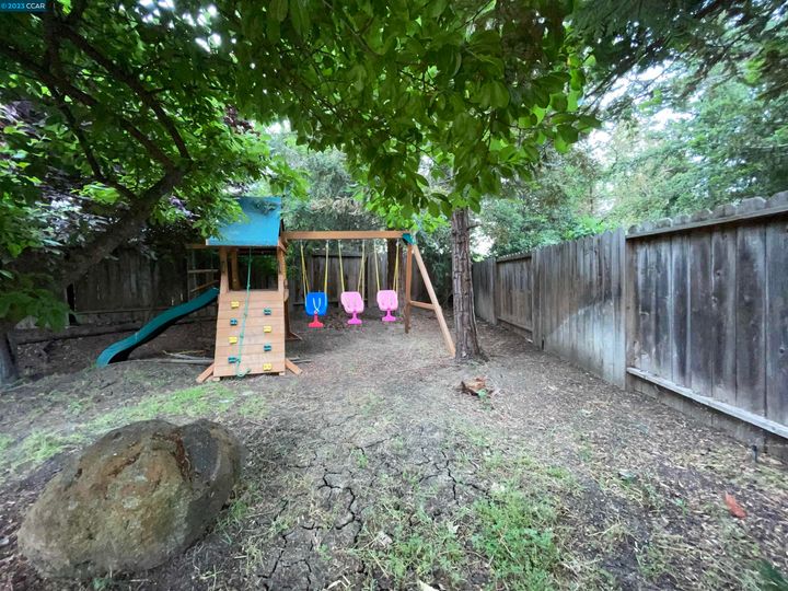 1244 Woodside Dr, Brentwood, CA | Brentwood. Photo 34 of 43