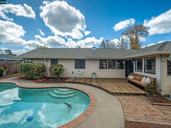 130 Margie Dr, Pleasant Hill, CA | Gregory Gardens. Photo 22 of 25