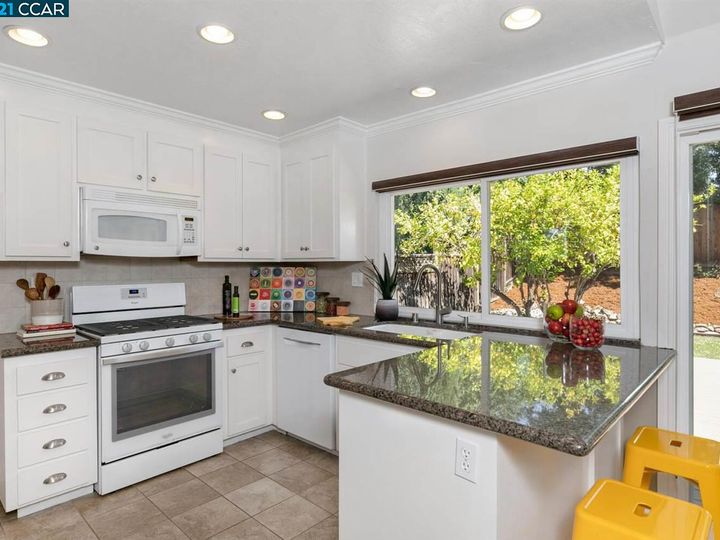 1301 New Hampshire Dr, Concord, CA | Clayton Highland. Photo 13 of 28