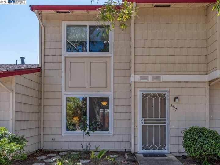 1317 Spring Valley Cmn, Livermore, CA, 94551 Townhouse. Photo 1 of 23