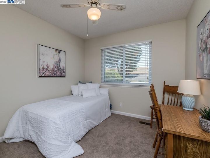 1317 Spring Valley Cmn, Livermore, CA, 94551 Townhouse. Photo 19 of 23
