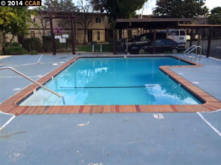 1382 Tree Garden Pl, Concord, CA, 94518 Townhouse. Photo 17 of 17