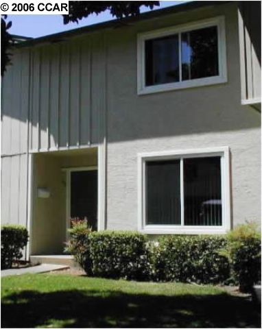 1487 Saint James Pkwy, Concord, CA, 94521 Townhouse. Photo 1 of 6