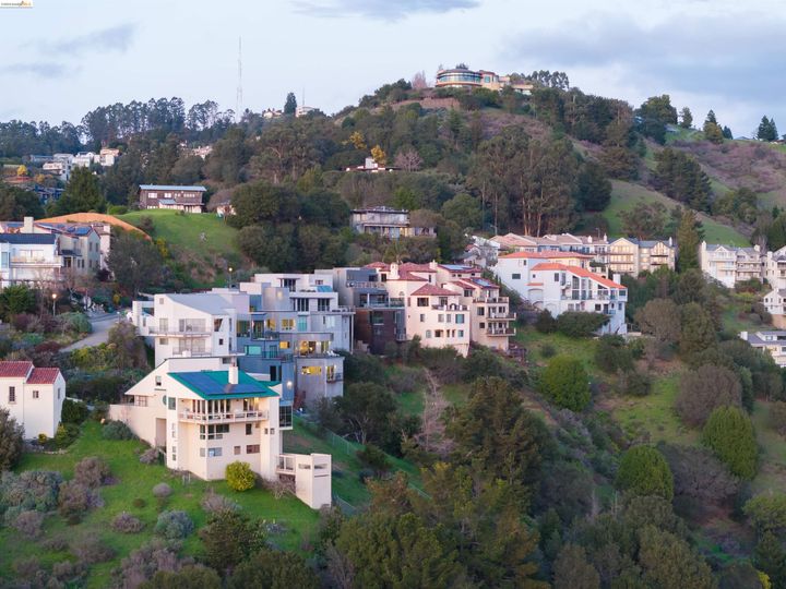 1550 Grand View Dr, Berkeley, CA | Claremont Hills. Photo 44 of 47