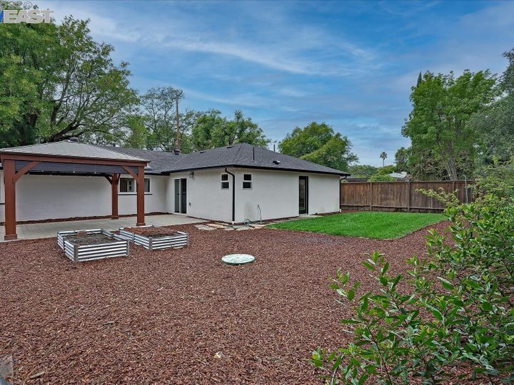 1625 Shirley Dr, Pleasant Hill, CA | Gregory Gardens. Photo 25 of 28