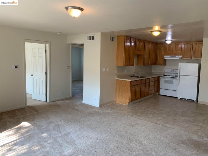 Rental 1651 Detroit Ave, Concord, CA, 94520. Photo 4 of 12