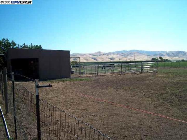 1665 Howard Rd Patterson CA Home. Photo 7 of 9