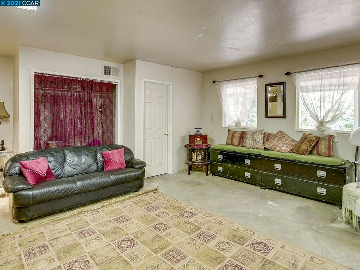 16772 Alpine Dr, Pioneer, CA | Gold Country. Photo 15 of 28