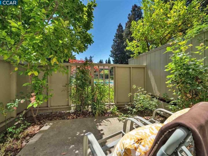 1694 Parkside Dr, Walnut Creek, CA, 94597 Townhouse. Photo 18 of 23