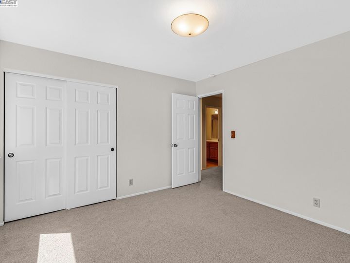 17265 San Franciscan Dr, Castro Valley, CA | Columbia. Photo 25 of 47