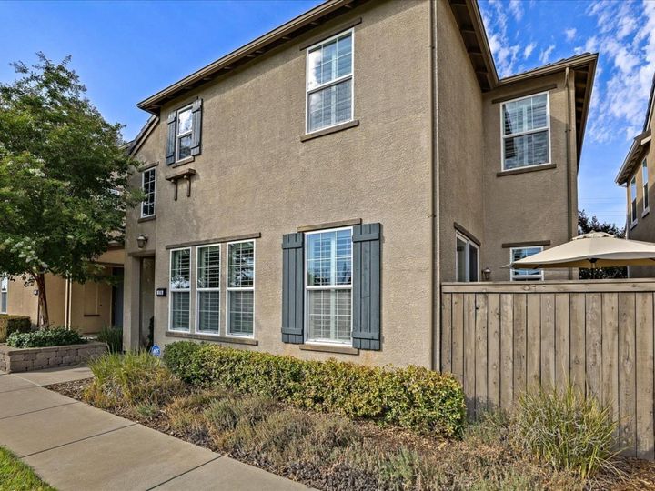 174 Talmont Cir #174, Roseville, CA, 95678 Townhouse. Photo 3 of 48