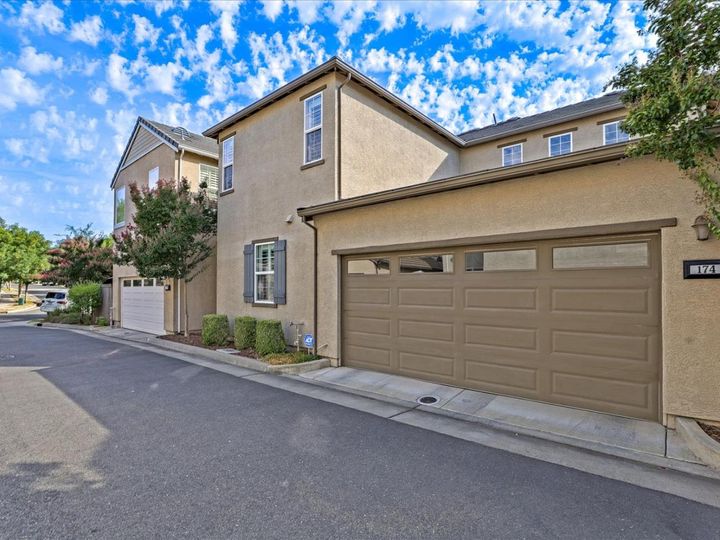 174 Talmont Cir #174, Roseville, CA, 95678 Townhouse. Photo 31 of 48