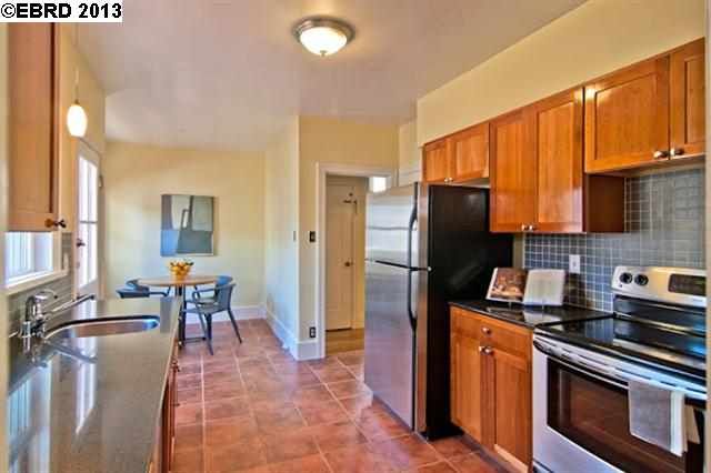 1818 Pacific Ave, Alameda, CA | Central Alameda. Photo 12 of 21