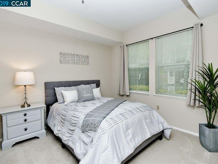 Waterford condo #1148. Photo 10 of 21