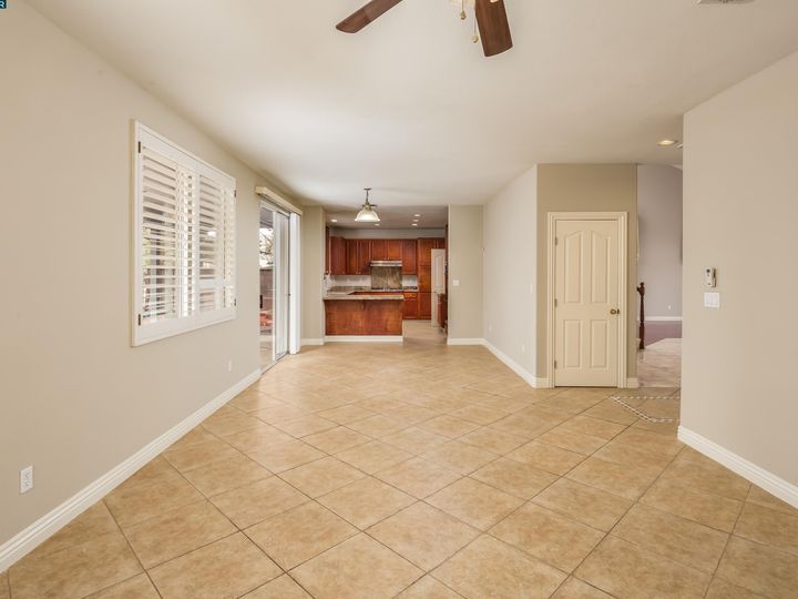 2015 Barkwood Ct, Antioch, CA | Lone Tree Ests. Photo 15 of 36