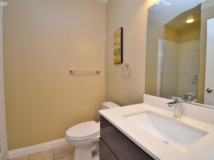 20398 Summerpark Pl, Castro Valley, CA, 94552 Townhouse. Photo 19 of 52