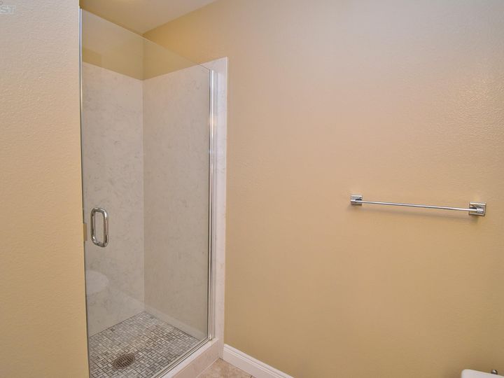 20398 Summerpark Pl, Castro Valley, CA, 94552 Townhouse. Photo 20 of 52