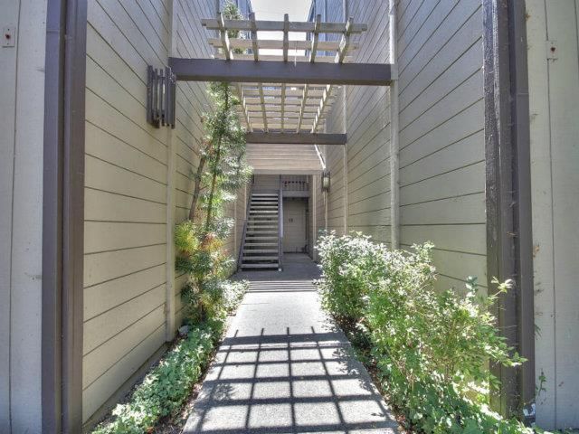 Rental 2040 W Middlefield Rd, Mountain View, CA, 94043. Photo 1 of 10