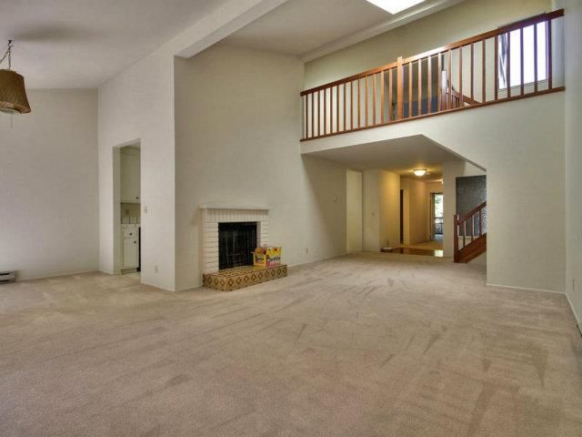Rental 2040 W Middlefield Rd, Mountain View, CA, 94043. Photo 4 of 10
