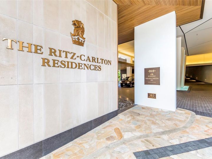 The Ritz-carlton Residences Twr 2 383 Kalaimoku condo #D1005. Photo 20 of 24