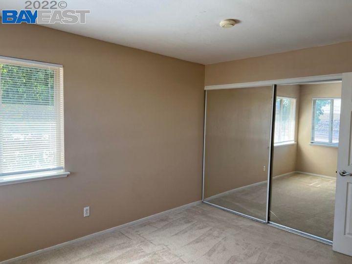 Lakeview condo #. Photo 10 of 17