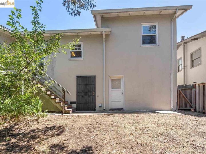 2165 Ransom Ave, Oakland, CA | Allendale. Photo 34 of 37