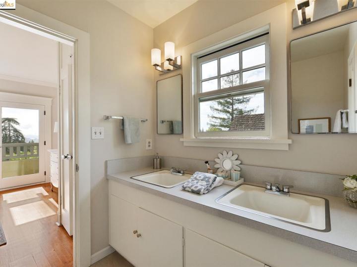 220 Mountain Ave, Piedmont, CA | Central Piedmont. Photo 24 of 40