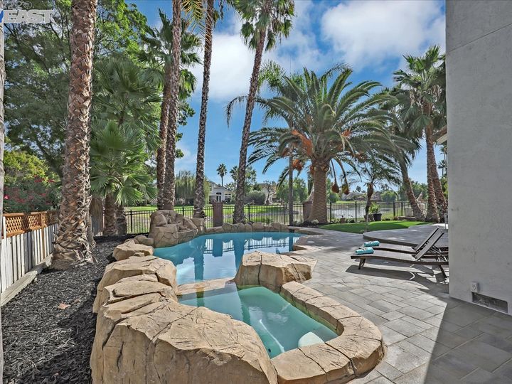 2207 Colonial Ct, Discovery Bay, CA | Discovery Bay Country Club. Photo 32 of 33