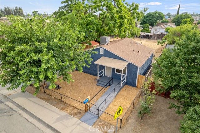 2216 Young St, Selma, CA | . Photo 2 of 38