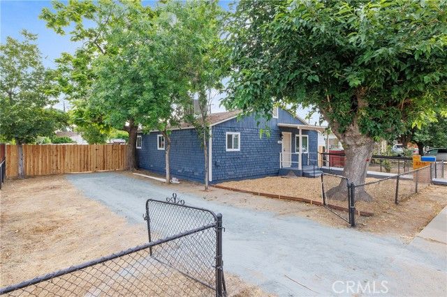 2216 Young St, Selma, CA | . Photo 4 of 38