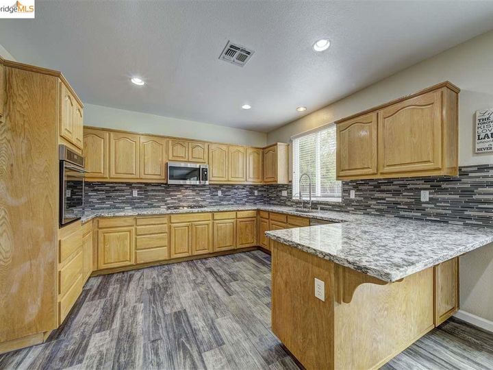 2333 Cambridge Dr, Discovery Bay, CA | Timber Point. Photo 13 of 36