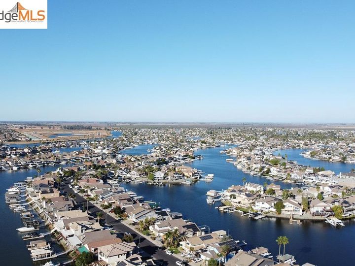 2343 Newport Dr, Discovery Bay, CA | Delta Waterfront Access. Photo 3 of 34