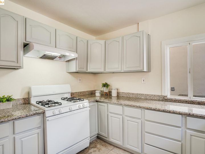 2346 14th Ave, Oakland, CA | Highland Heights. Photo 11 of 32