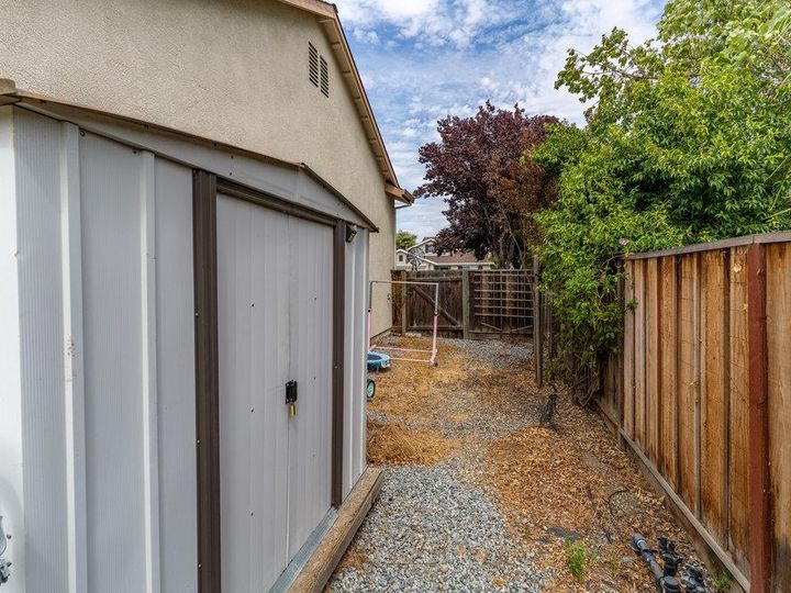 2380 Driftwood Ct, Hollister, CA | . Photo 34 of 42