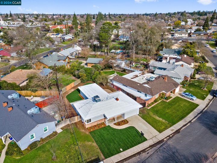 2421 Park Estates Dr, Sacramento, CA | . Photo 35 of 36