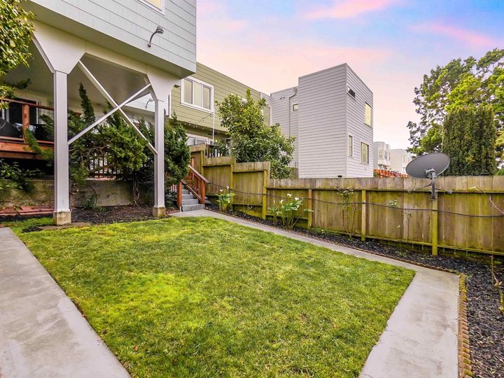2539 18th Ave, San Francisco, CA | Inner Parkside. Photo 22 of 29