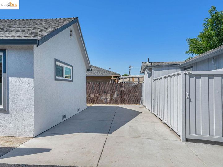 27 Spruce, Brentwood, CA | Brentwood. Photo 28 of 50